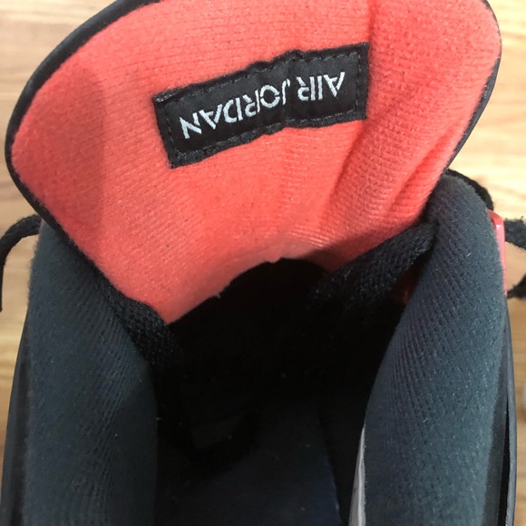 Jordan 4 - Picture 5 of 10